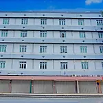 Townhouse Oak Palembang Near Jembatan Ampera Formerly Azzura Hotel