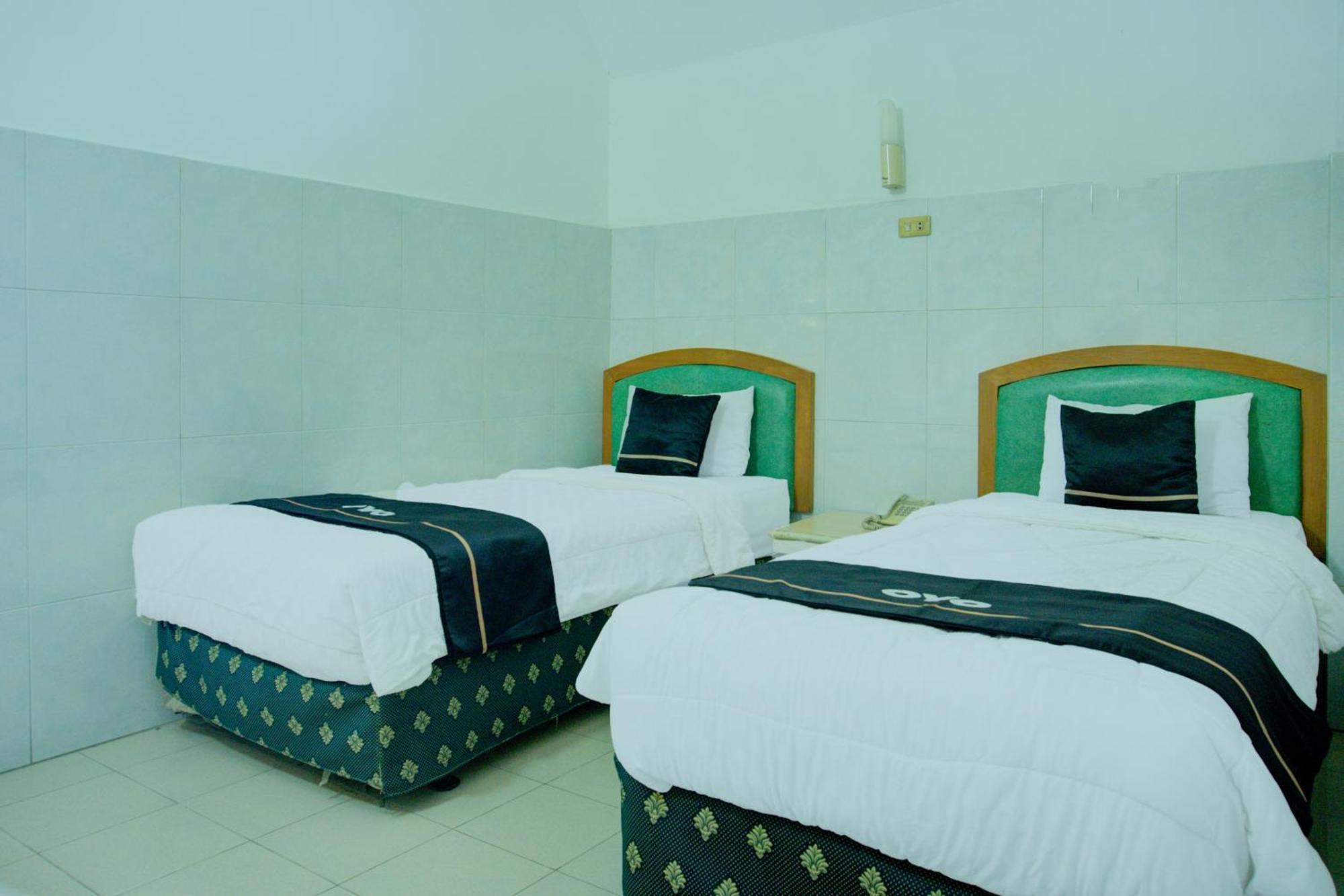 Hotel Townhouse Oak Near Jembatan Ampera Formerly Azzura 2*