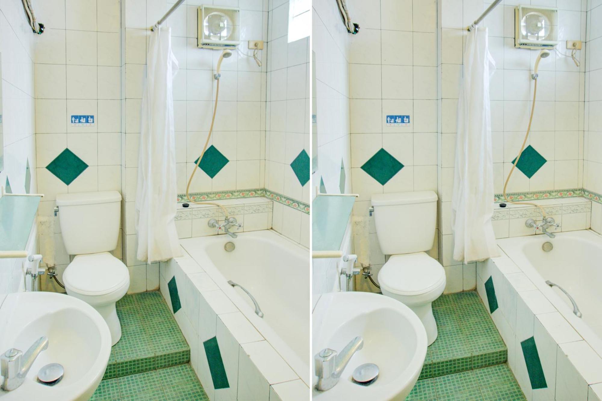 Hotel Townhouse Oak Near Jembatan Ampera Formerly Azzura Palembang